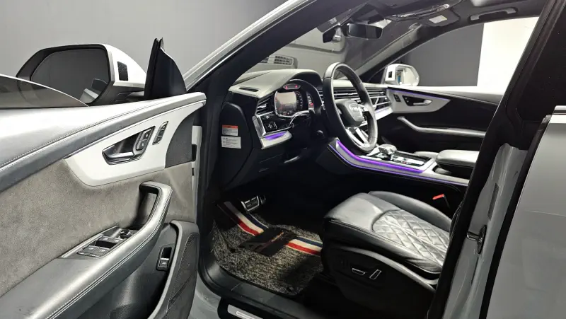 Audi Q8