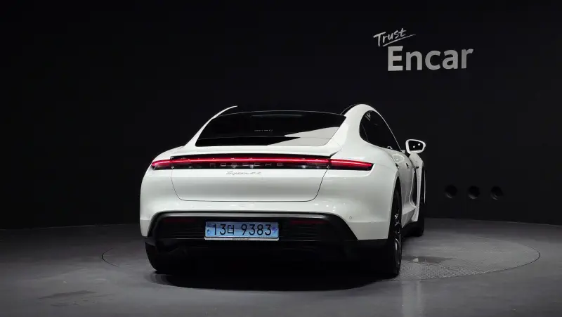 Porsche Taycan