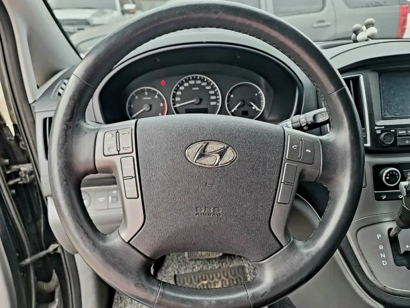 Hyundai Grand Starex