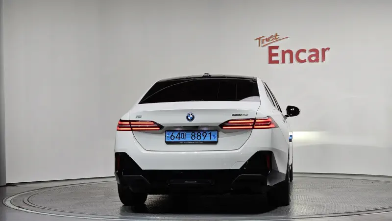 BMW i5