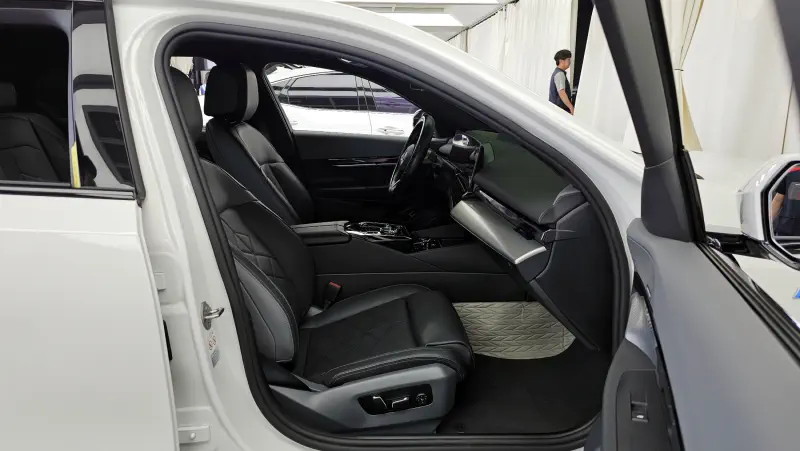 BMW i5