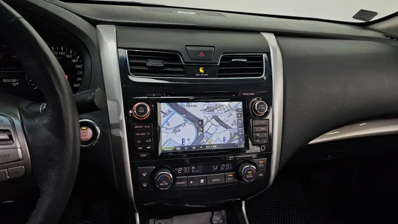 Nissan Altima
