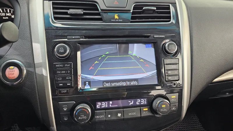 Nissan Altima