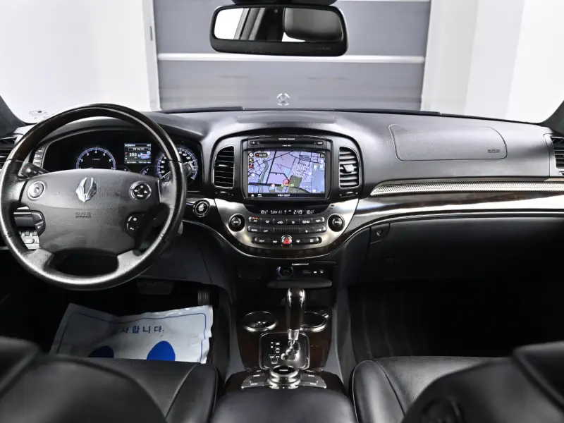 SsangYong Chairman W