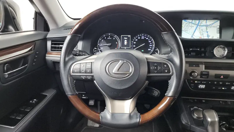 Lexus ES350