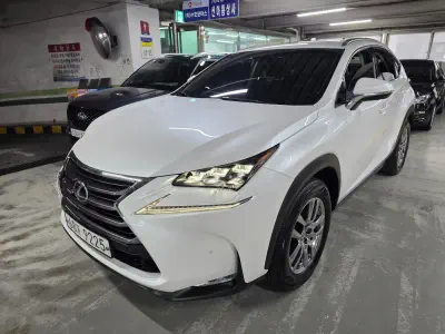 Lexus NX300h
