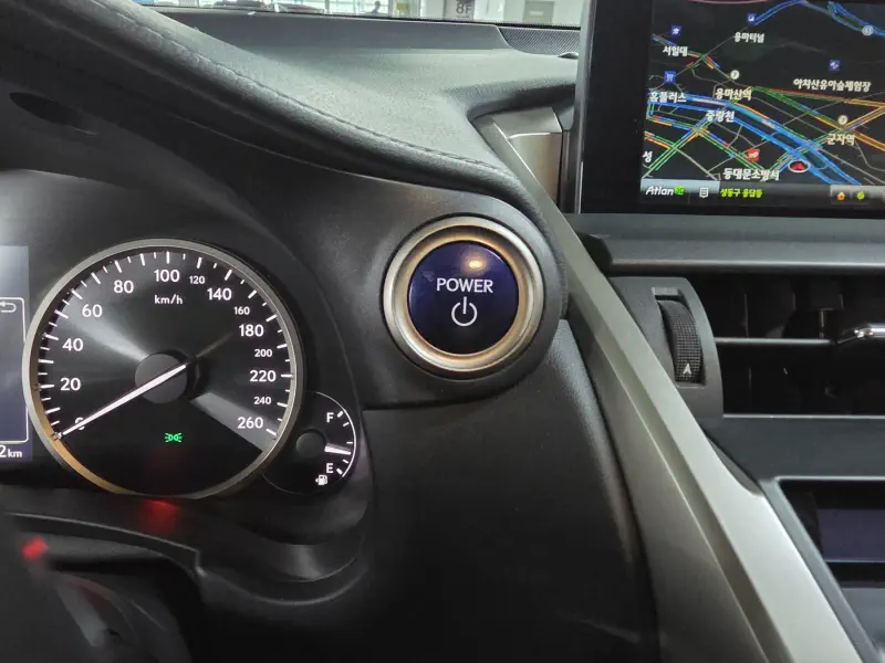 Lexus NX300h