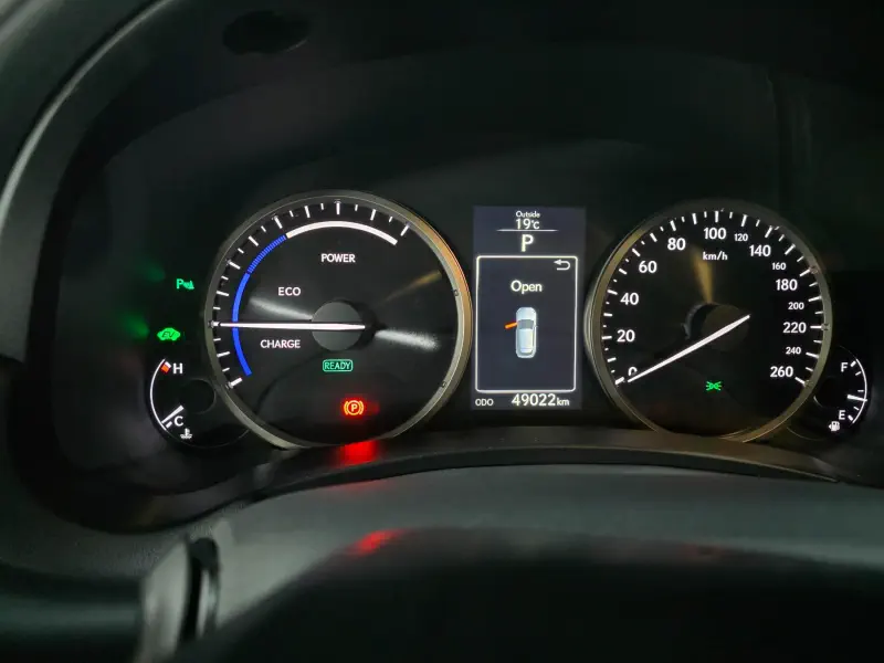 Lexus NX300h
