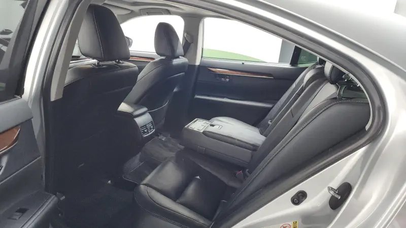 Lexus ES300h