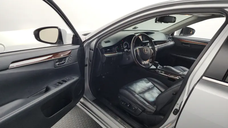 Lexus ES300h