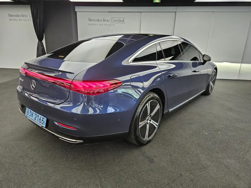 Mercedes-Benz EQS