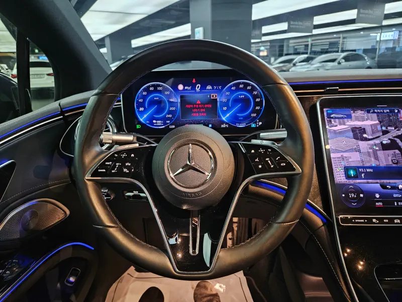 Mercedes-Benz EQS
