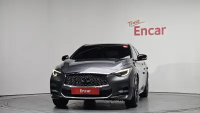Infiniti Q30