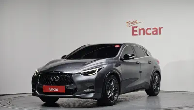 Infiniti Q30