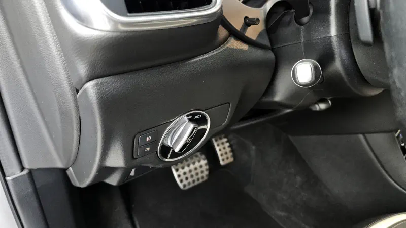 Infiniti Q30