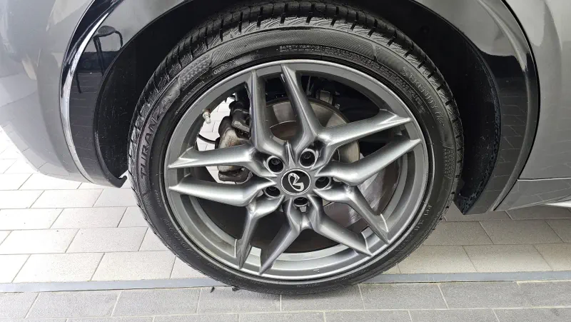 Infiniti Q30