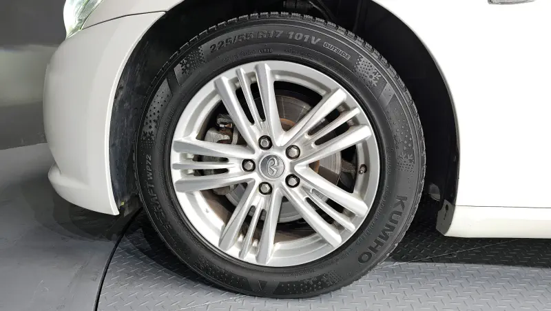 Infiniti G25
