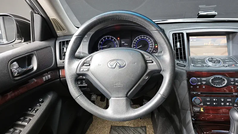 Infiniti G25