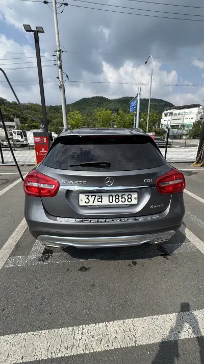 Mercedes-Benz GLA-Class