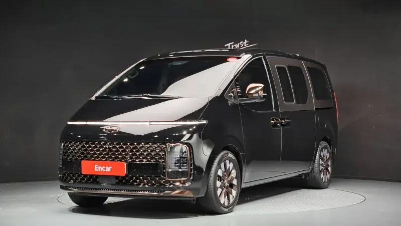 Hyundai Staria