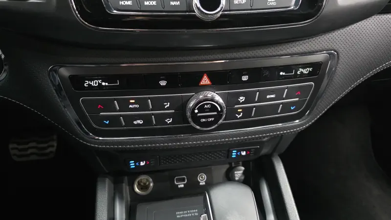 SsangYong Rexton Sports Khan