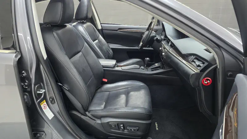 Lexus ES300h
