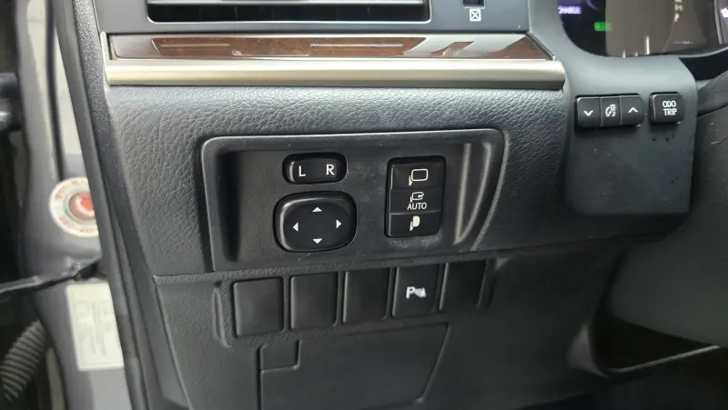 Lexus ES300h