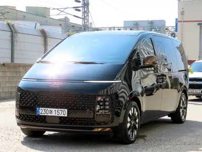 Hyundai Staria