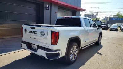 GMC SIERRA