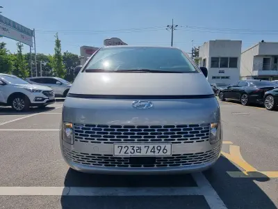 Hyundai Staria