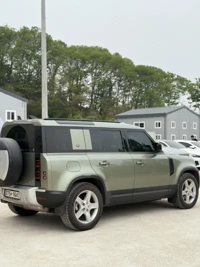 Land Rover Defender