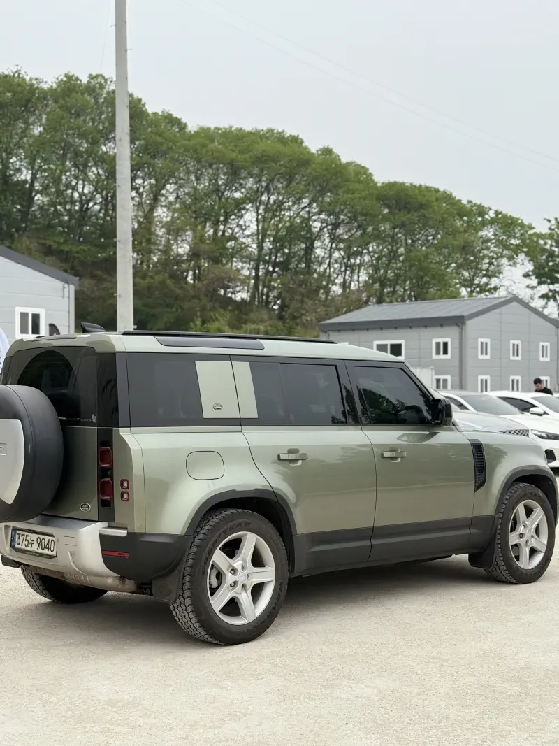 Land Rover Defender