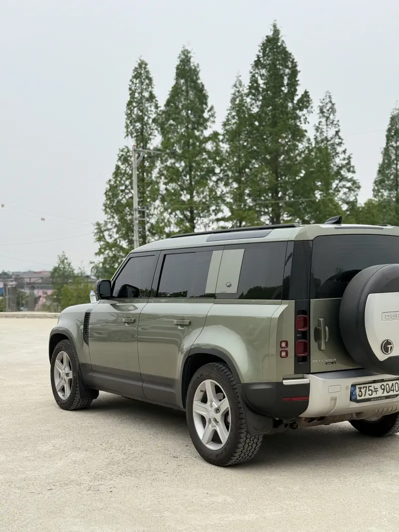 Land Rover Defender