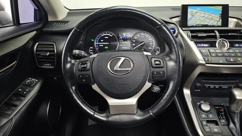 Lexus NX300h