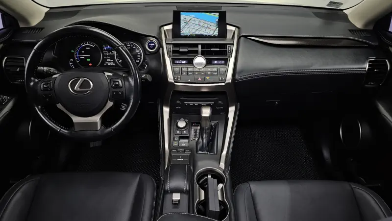 Lexus NX300h