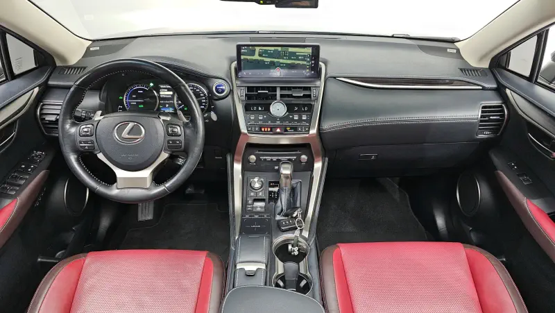 Lexus NX300h