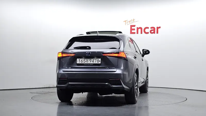 Lexus NX300h