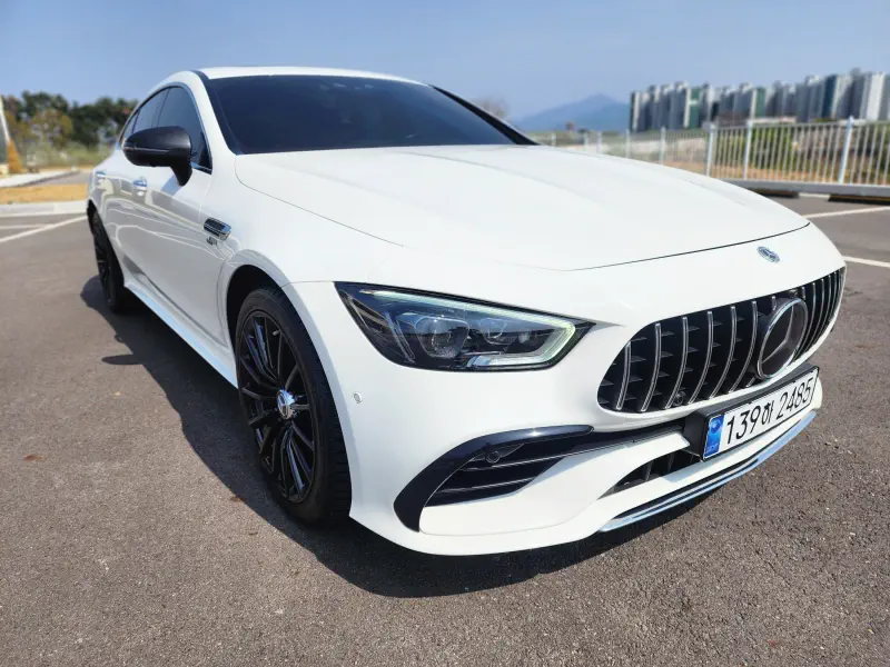 Mercedes-Benz AMG GT