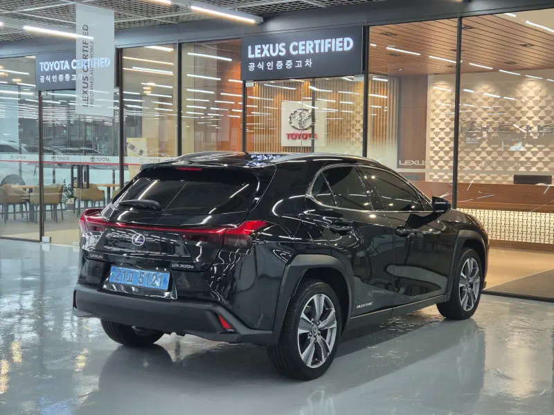 Lexus UX