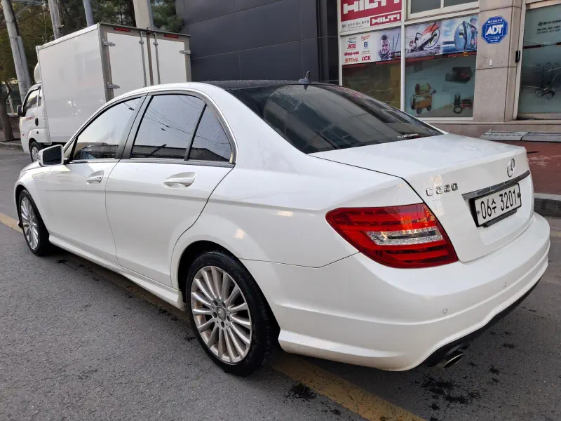 Mercedes-Benz C-Class
