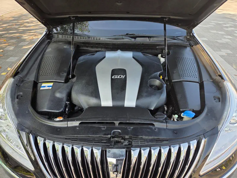 Hyundai Equus
