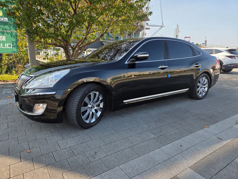 Hyundai Equus