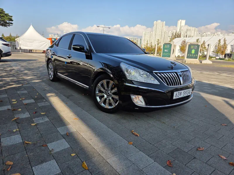 Hyundai Equus