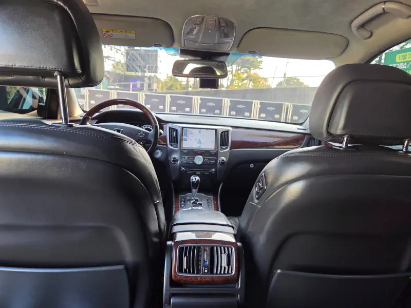 Hyundai Equus