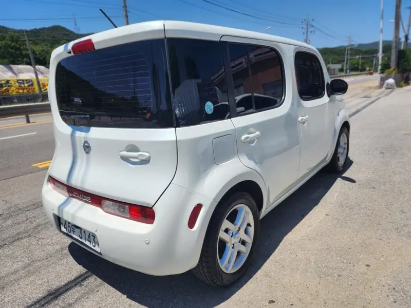 Nissan Cube