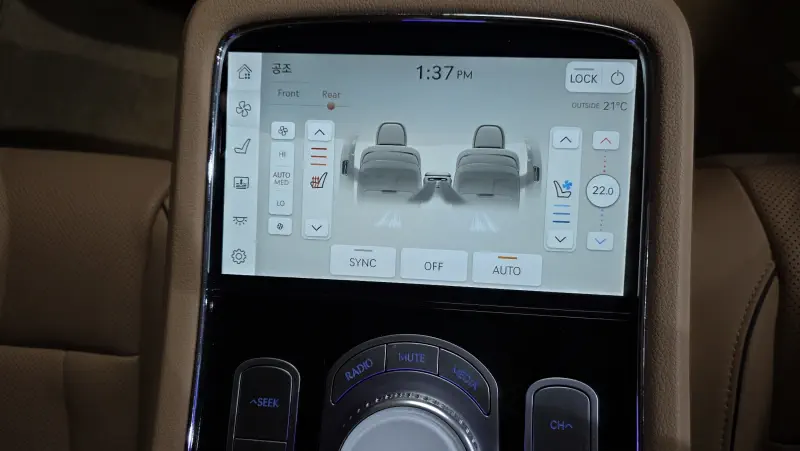 Genesis G90