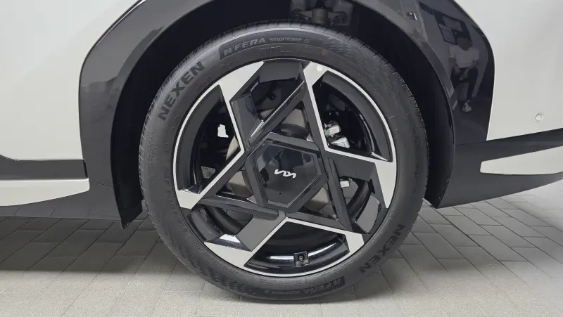 Kia EV4