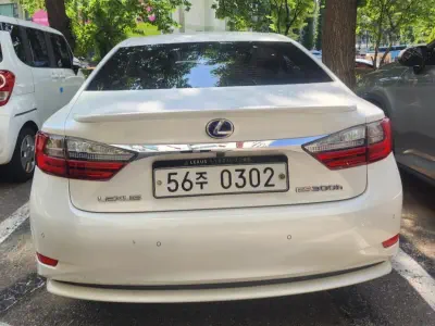 Lexus ES300h