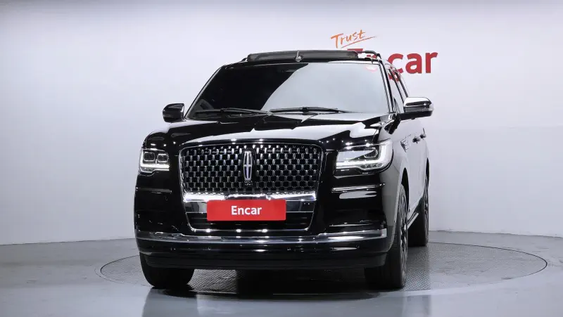 Lincoln Navigator