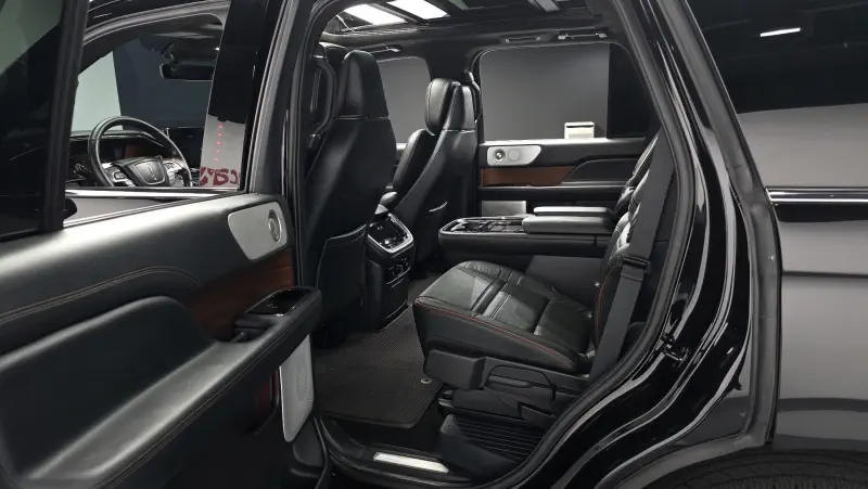 Lincoln Navigator